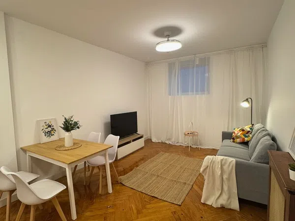 Piso en calle Portal de Belén, 4 - Foto 2