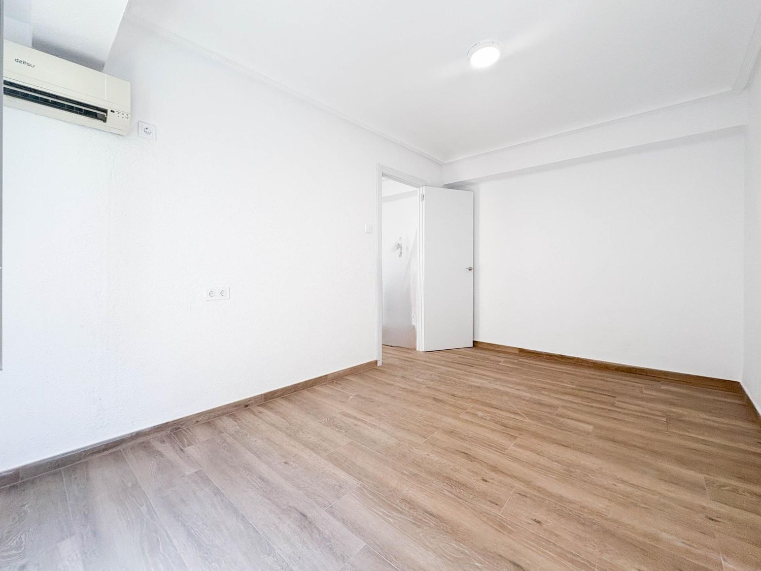 Piso en Calle de la Senyera, Mont-Olivet - Foto 4