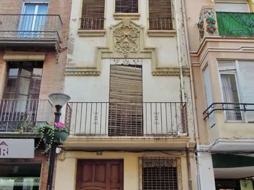 Casa adosada en  Carrer d'Alloza 68 - Foto 1