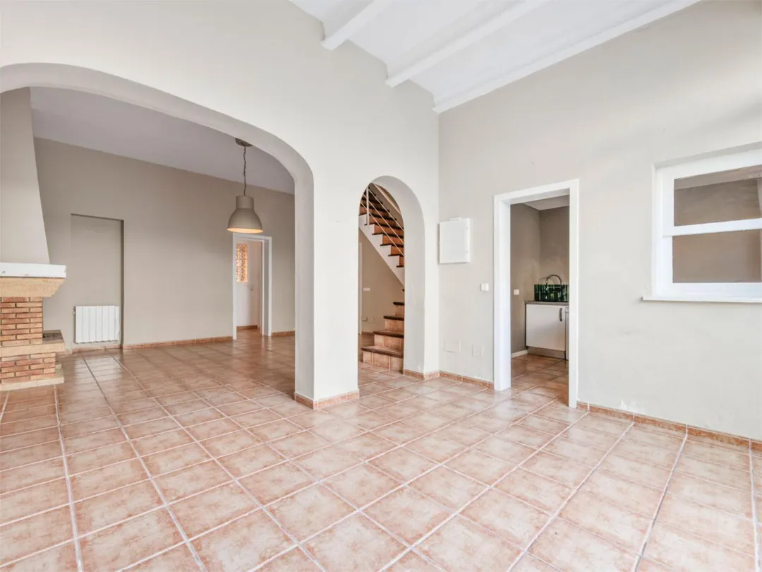 Casa adosada en  Carrer de la Palmera 23 - Foto 2