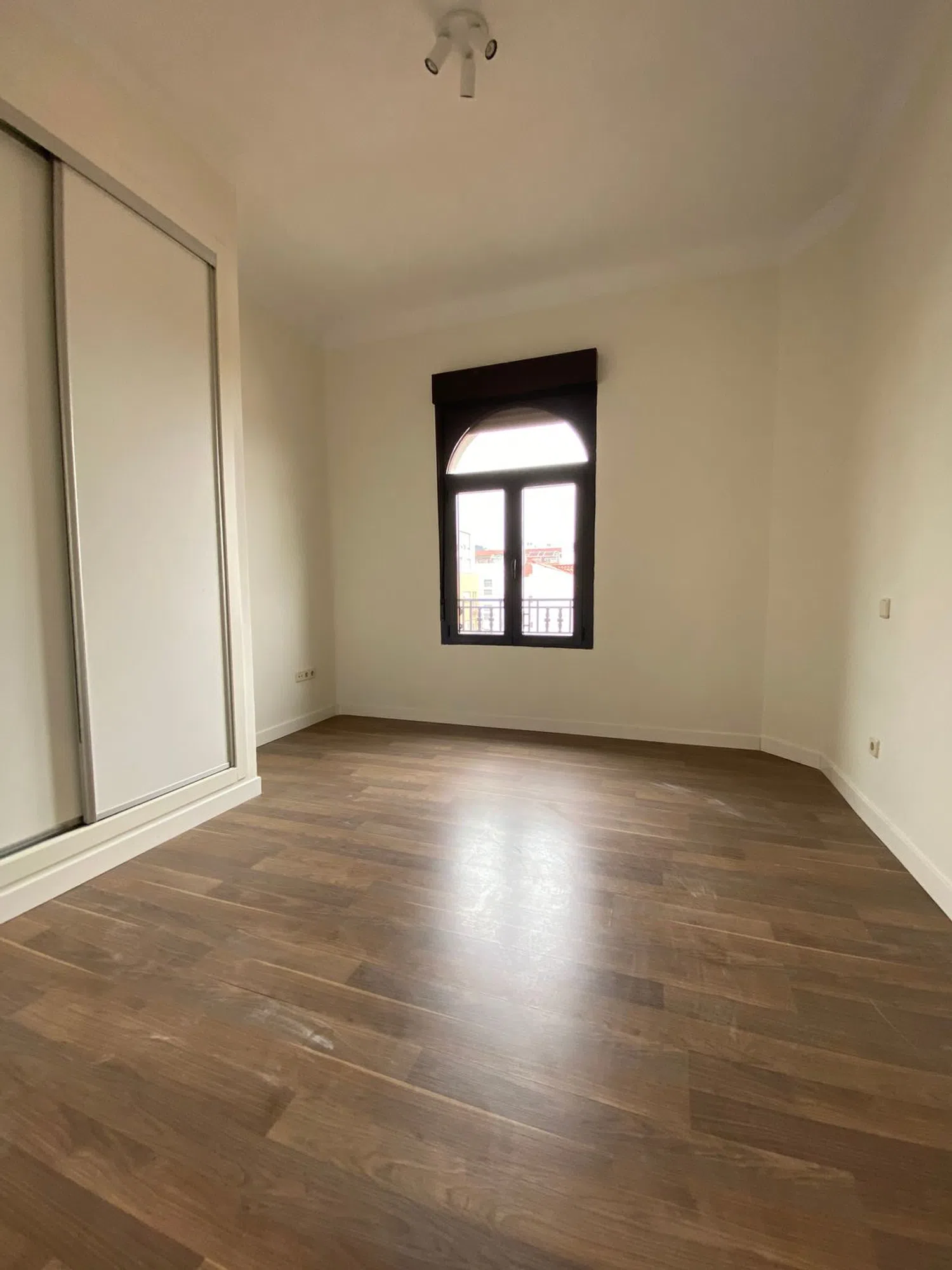 Piso en calle de Raimundo Fernández Villaverde, 25 - Foto 4
