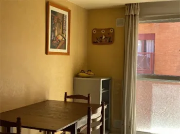 Piso en  Carrer de la Creu de la Mà 5 - Foto 2