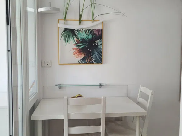 Estudio en calle de la Salut, 5 - Foto 1