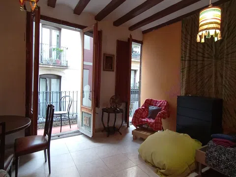 Piso en calle dels Escudellers, 20