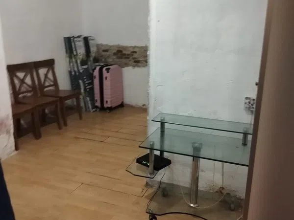 Piso en calle de Fernán González, 21