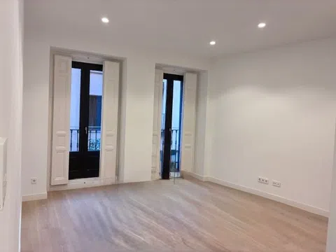 Piso en calle del Prado, 3