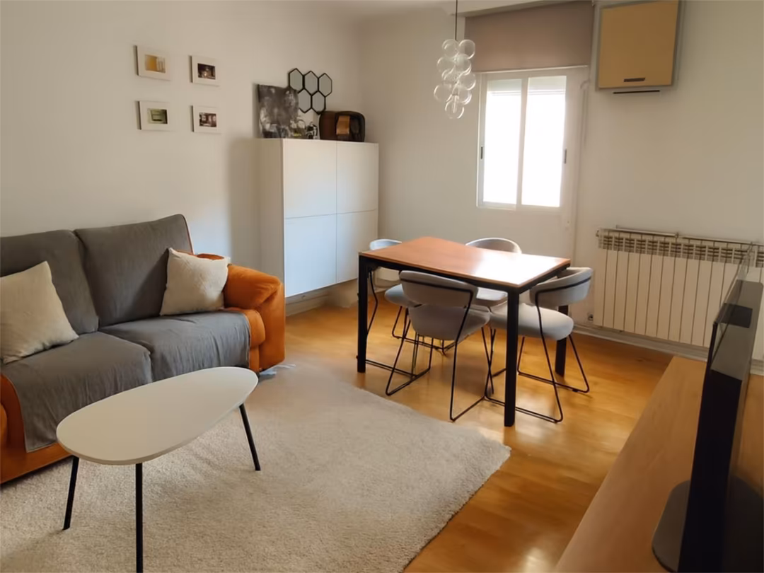 Piso en  Calle de Velarde 3 - Foto 2