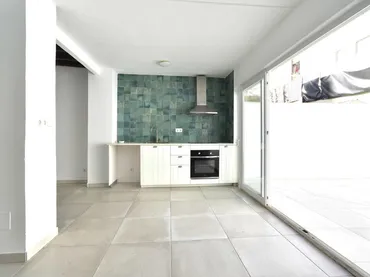 Piso en  Carrer de Bernat Amer 2 - Foto 2