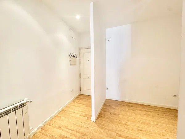 Piso en calle de los Jardines, 8