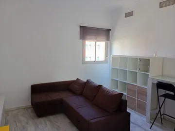 Piso en  Avenida de la Buhaira 13 - Foto 4