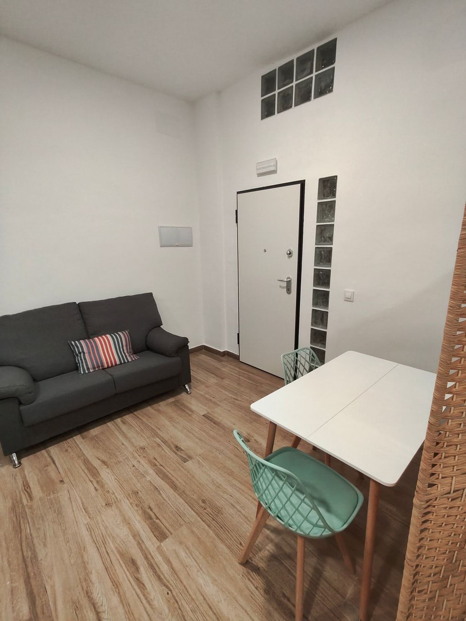 Estudio en calle Enrique Granados, 10 - Foto 4