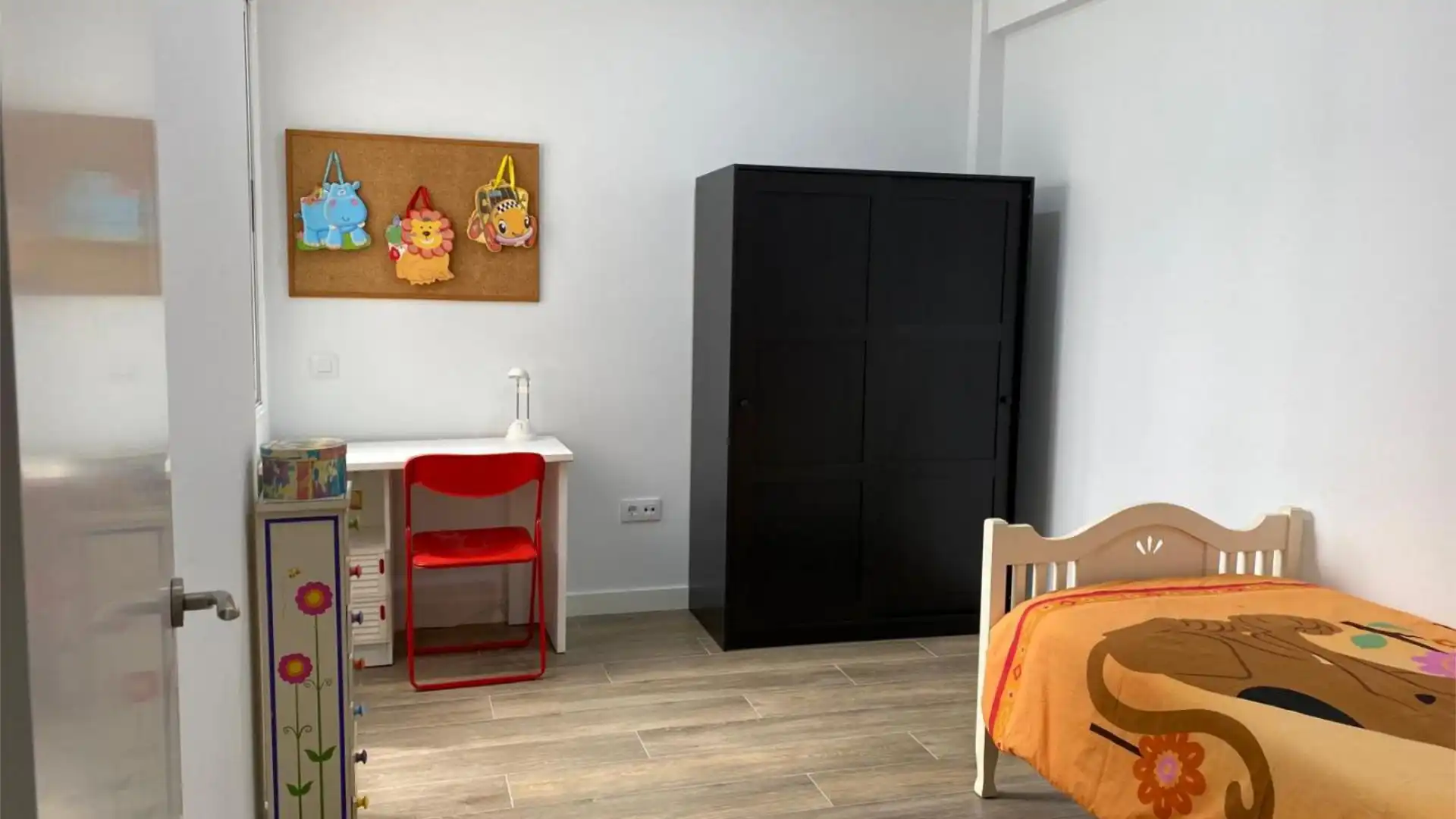 Piso en  Calle la Marina 63 - Foto 9