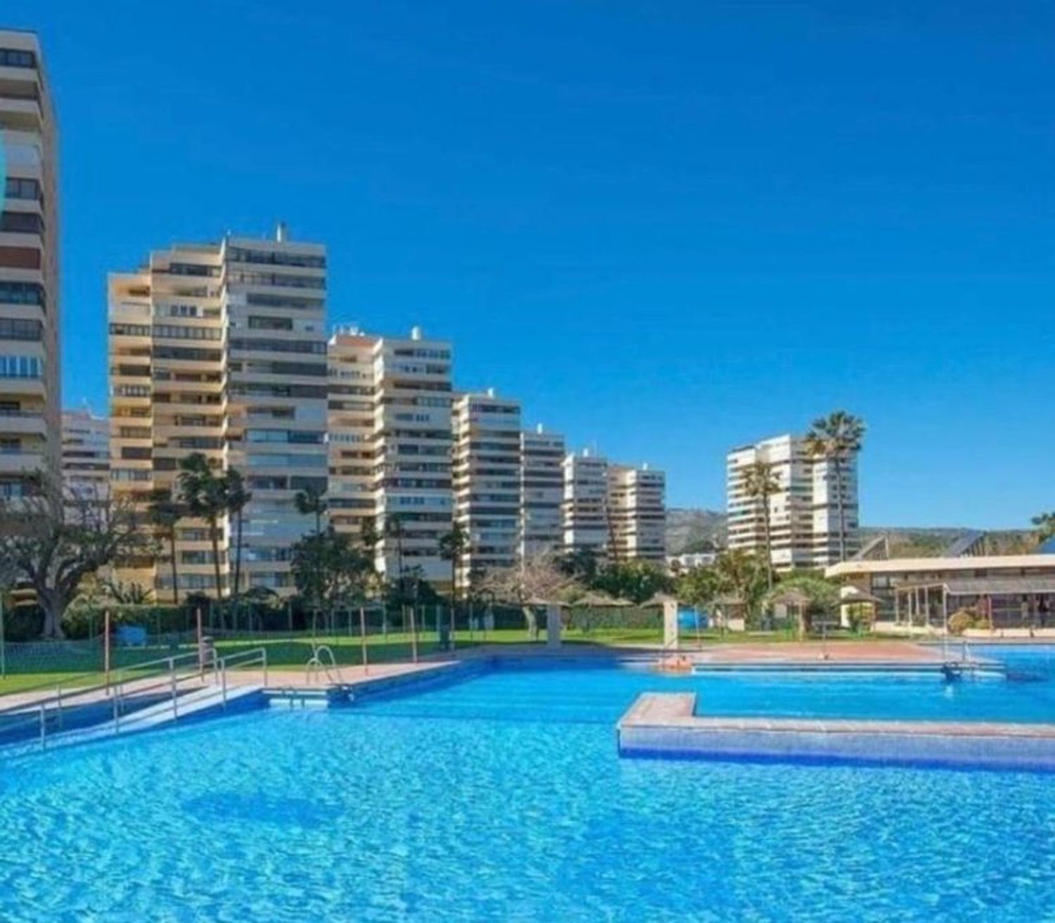 Piso en avenida de Benyamina, 6 - Foto 1