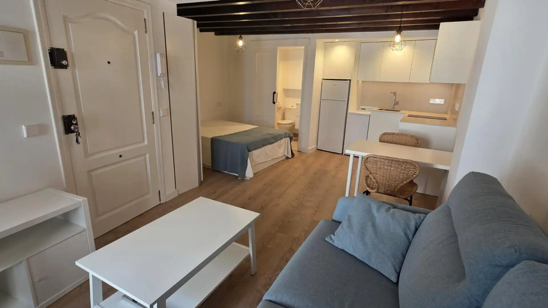 Estudio en  Carrer de la Bosseria 12 - Foto 1