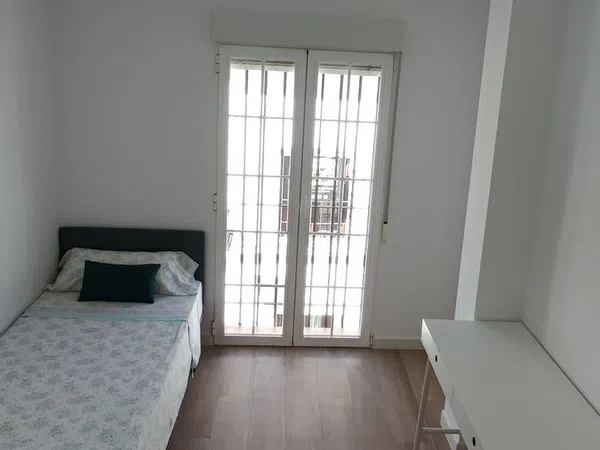 Piso en Calle Obispo López Criado, 10, Casco Histórico - Ollerías - Marrubial - Foto 9