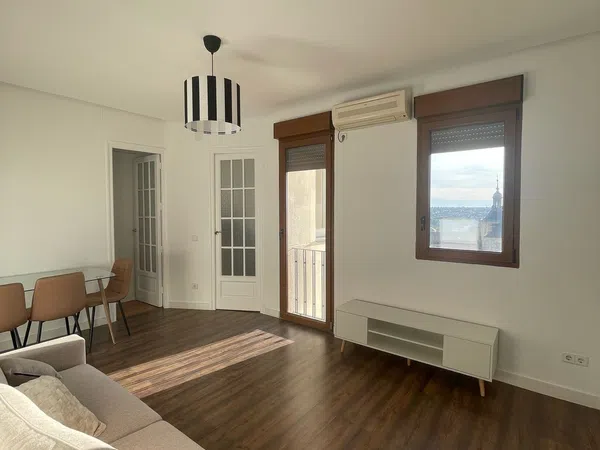 Piso en plaza de San Miguel, 7