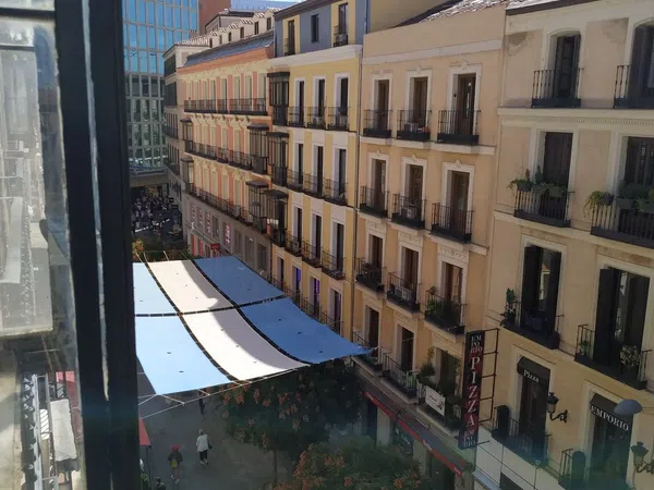 Piso en calle de Preciados, 34
