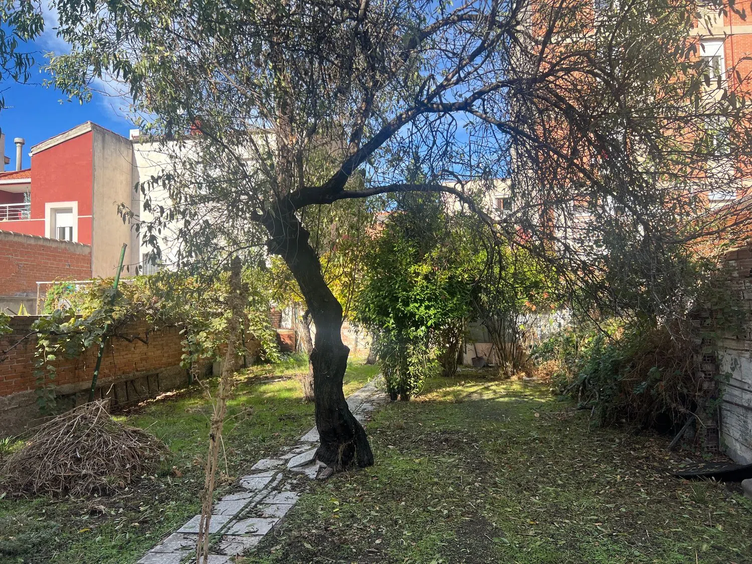 Chalet pareado en Barrio Buena Vista - Foto 2