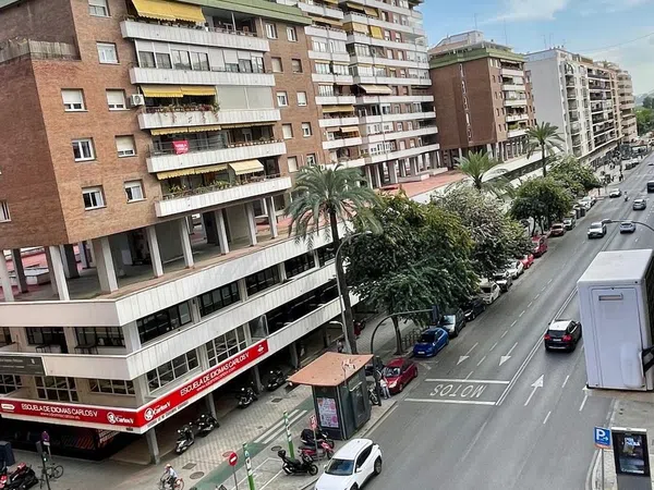 Piso en Avenida de la República Argentina, 26 - Foto 2