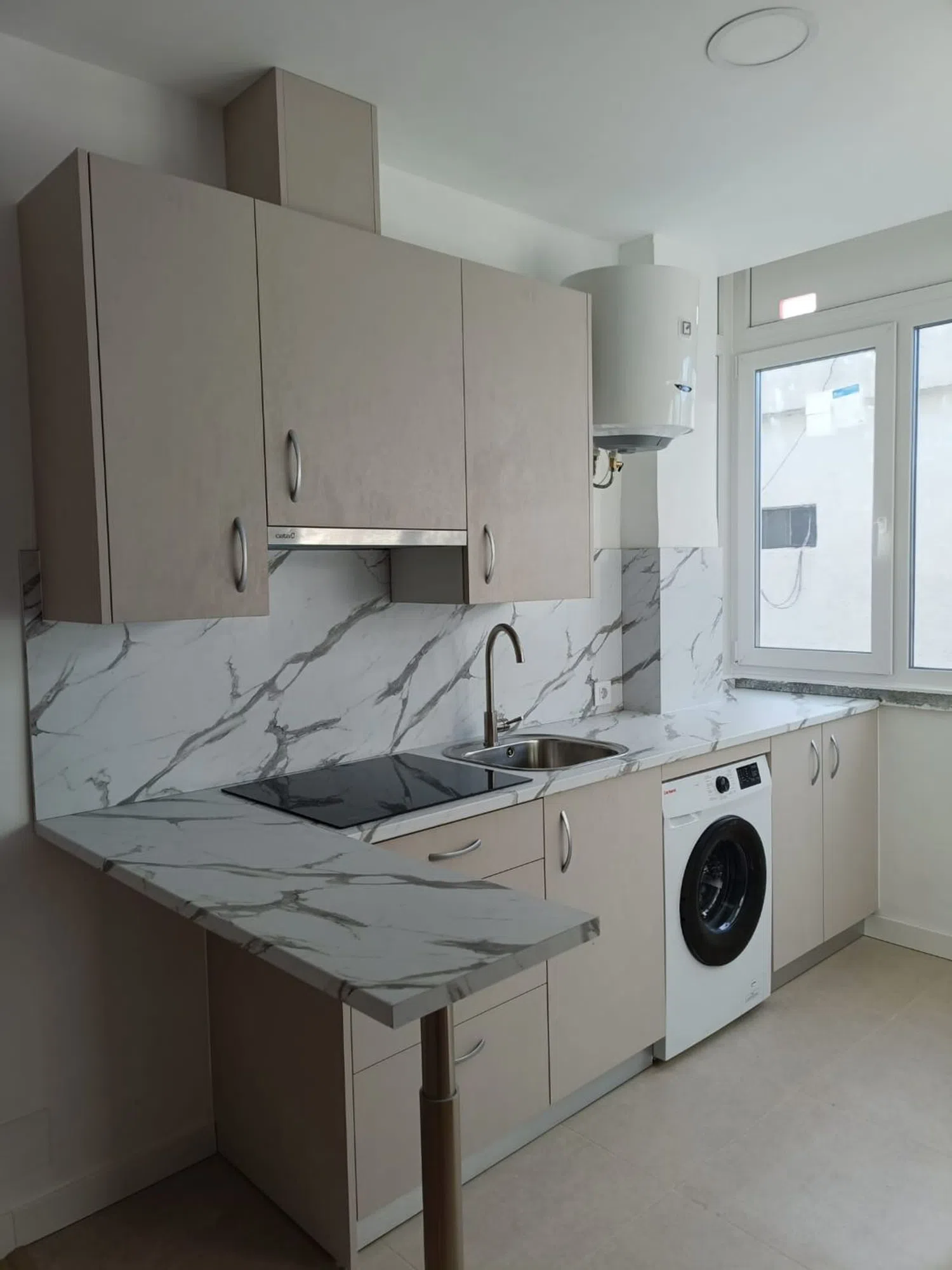 Piso en calle Isla de la Toja, 5 - Foto 1