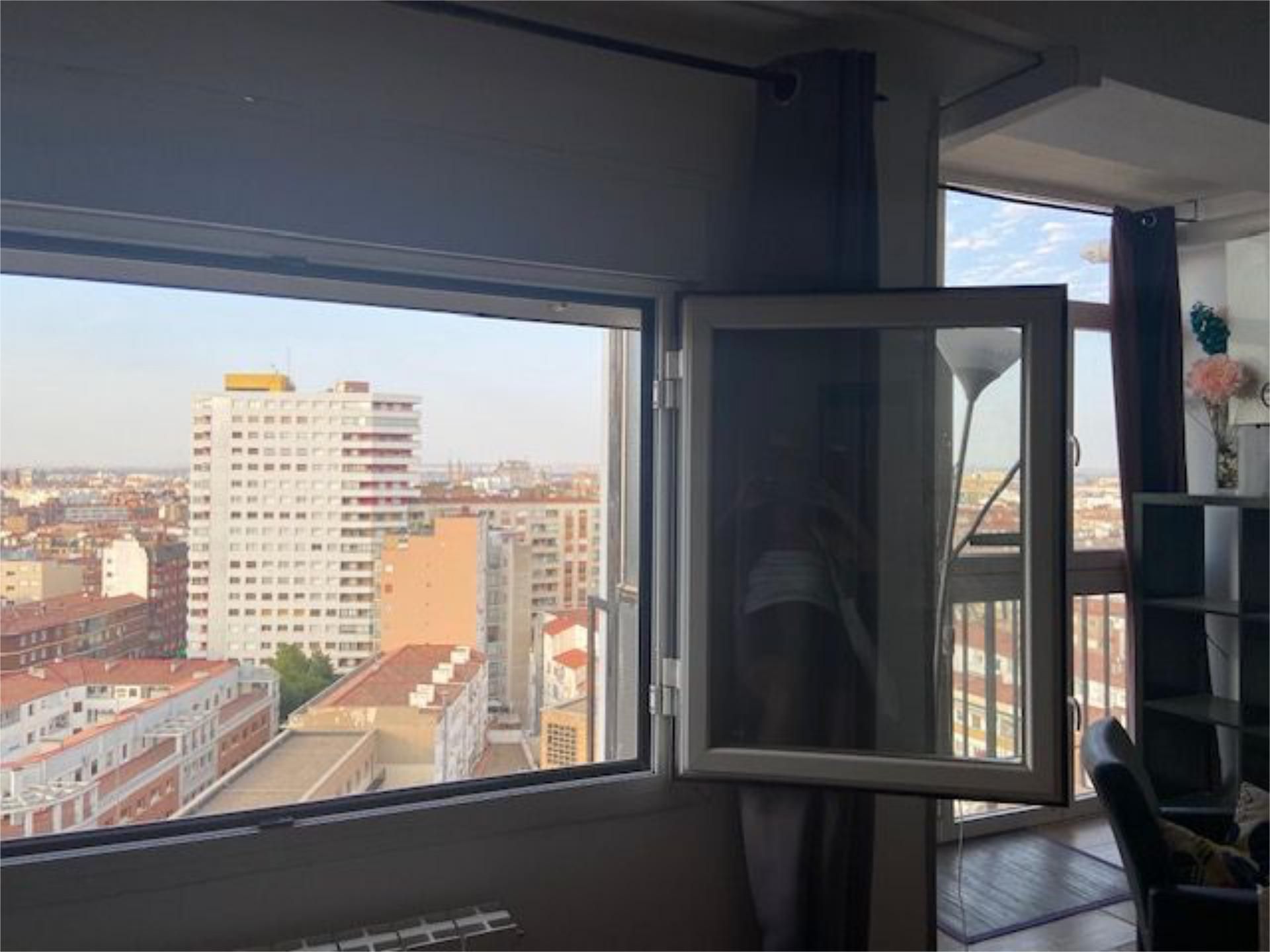 Piso en  Calle del Pianista Eduardo del Pueyo 1 - Foto 11