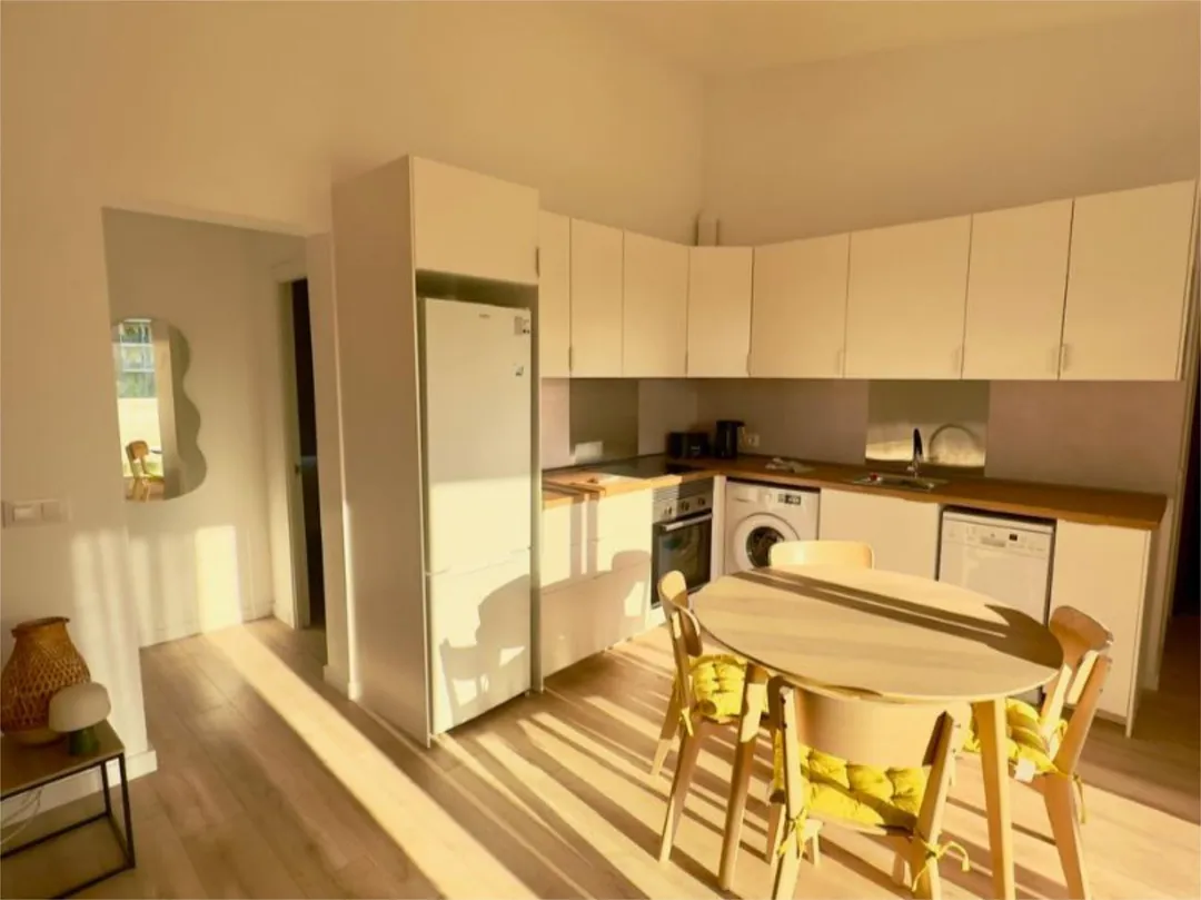 Piso en  Plaça de Miquel Dolç 10 - Foto 2