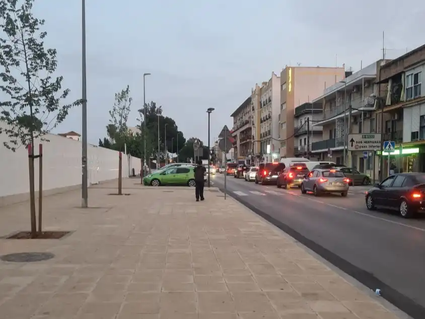 Local comercial en  Avenida de Jerez 86 - Foto 3