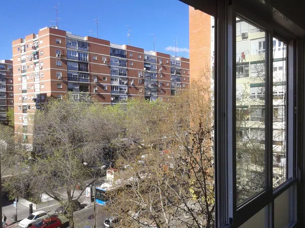 Piso en calle de sarria, 48