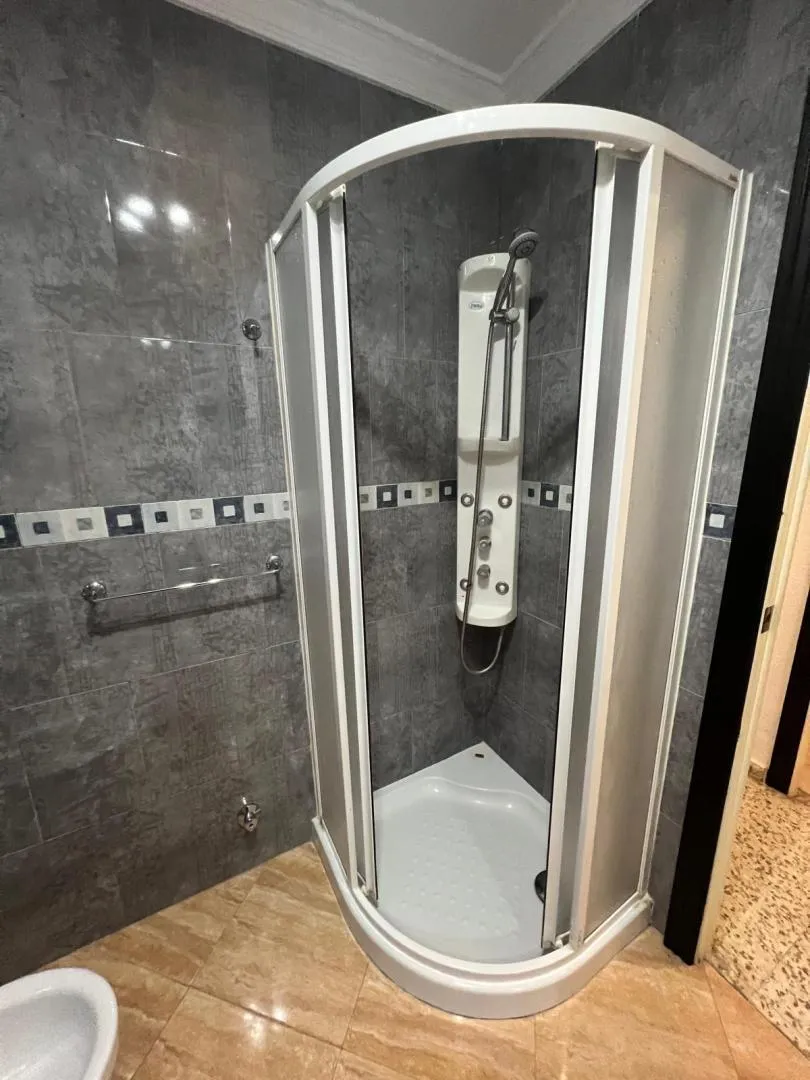 Piso en  Avenida de los Lirios Local - Foto 3