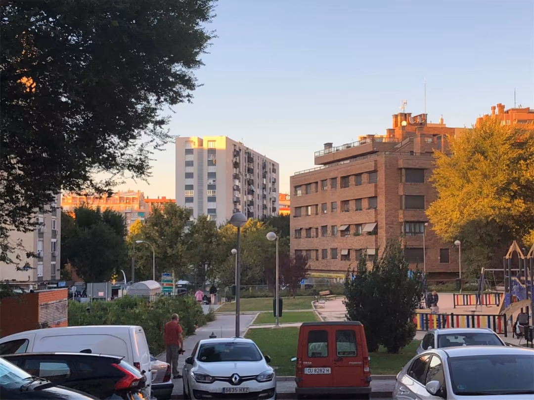 Piso en  Calle del Arroyo de la Media Legua 46 - Foto 3