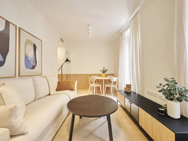 Piso en calle de Rodas