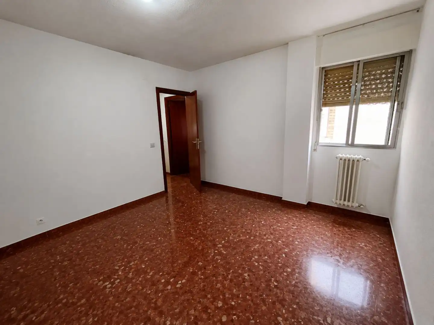 Piso en  Calle Pintor Zuloaga 14 - Foto 4