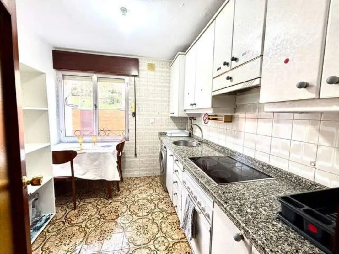 Piso en Ciudad Naranco - Foto 8