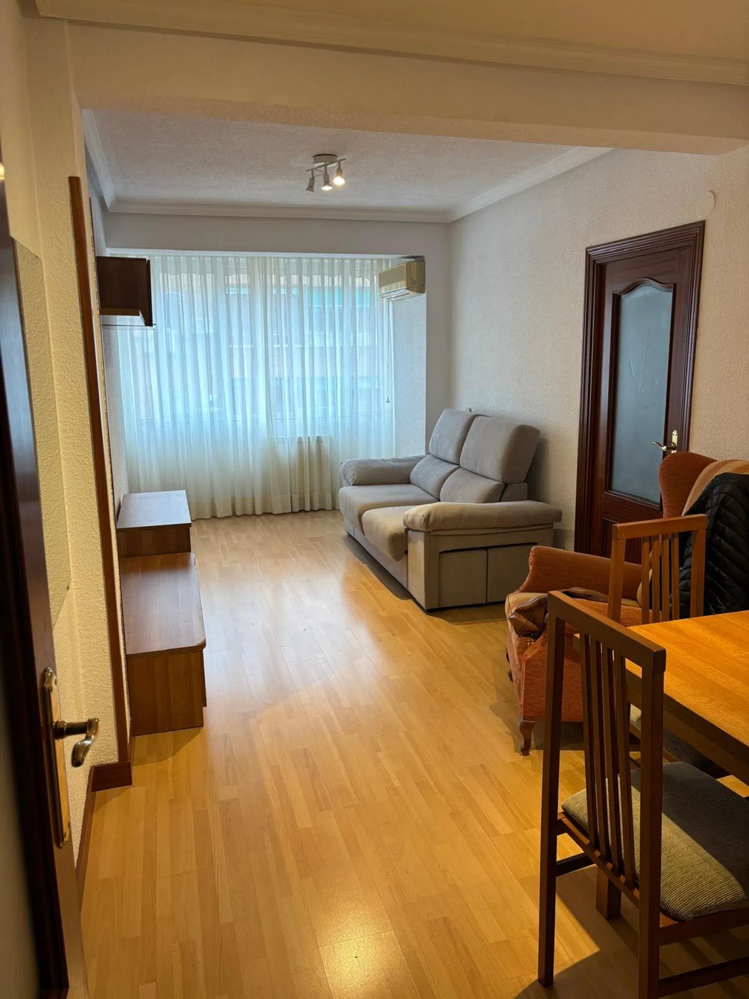 Piso en Juan de la Cierva - Foto 2