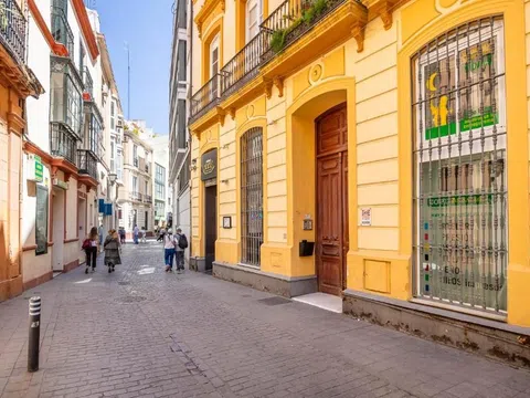 Piso en calle Carlos Cañal, 3