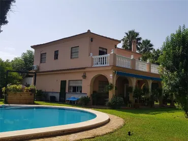 Chalet en Sanlúcar la Mayor - Foto 7
