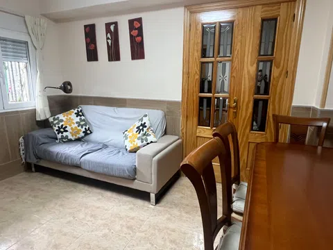 Piso en calle de Melchor Fernández Almagro, 64
