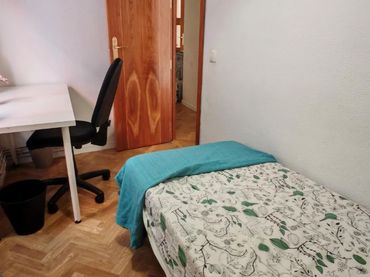 Piso en  Calle Sierra de Albarracín 28 - Foto 14