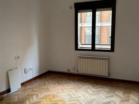 Piso en calle de la Batalla del Salado, 49