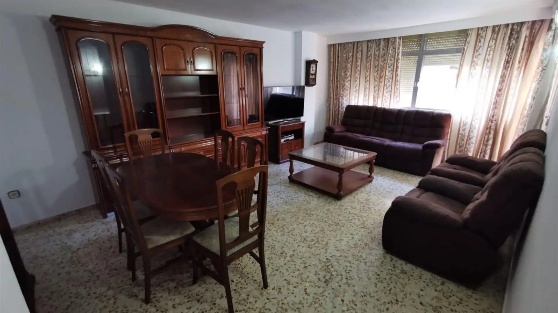 Piso en  Carrer General Ricardo Ortega 58 - Foto 2