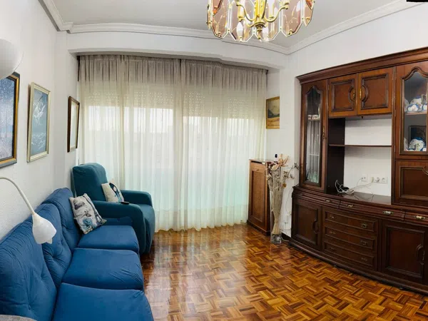 Piso en calle de José de Cadalso, 64