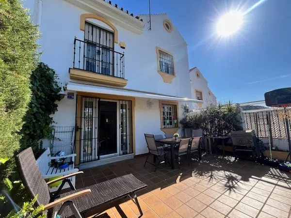 Chalet adosado en Mayorazgo - Foto 1