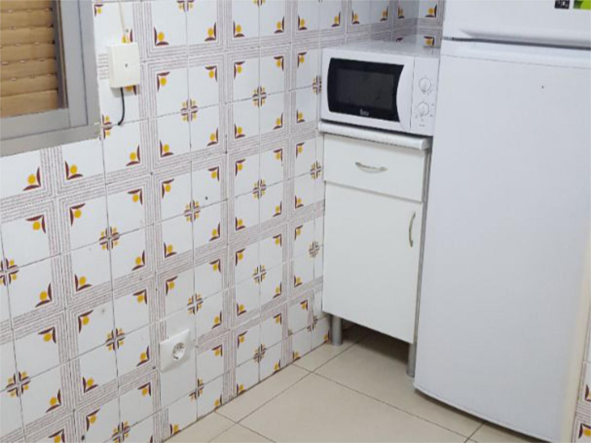 Piso en  Calle de Amaniel 5 - Foto 11