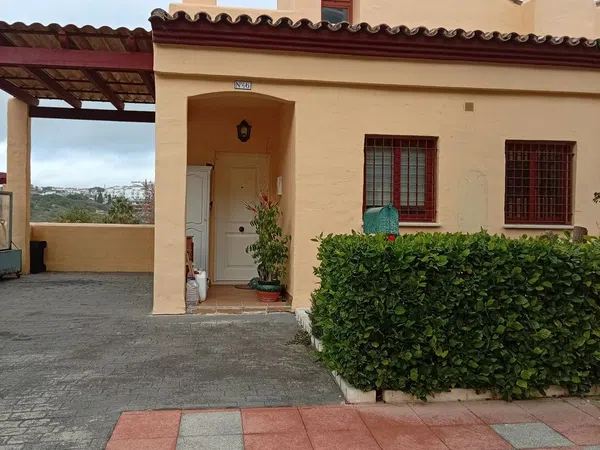 Chalet pareado en Avenida Suecia, 46, Alcorrín, Alcorrín - Foto 1