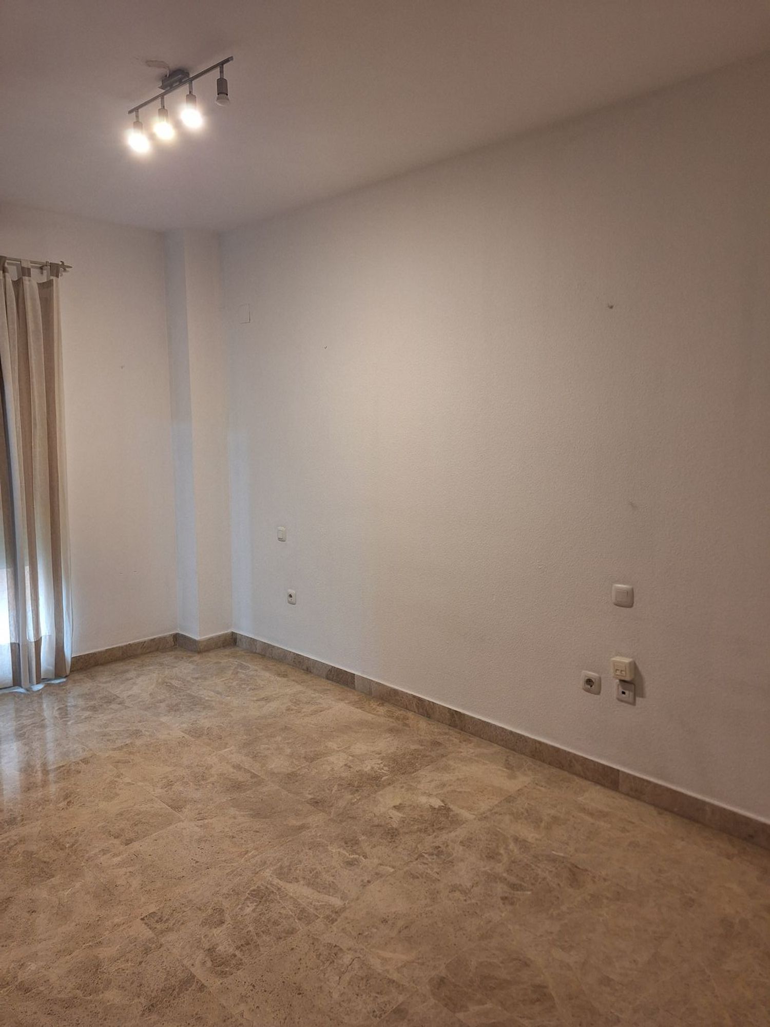 Piso en Calle Pedro Salinas, 7, Felipe II - Bueno Monreal - Foto 10