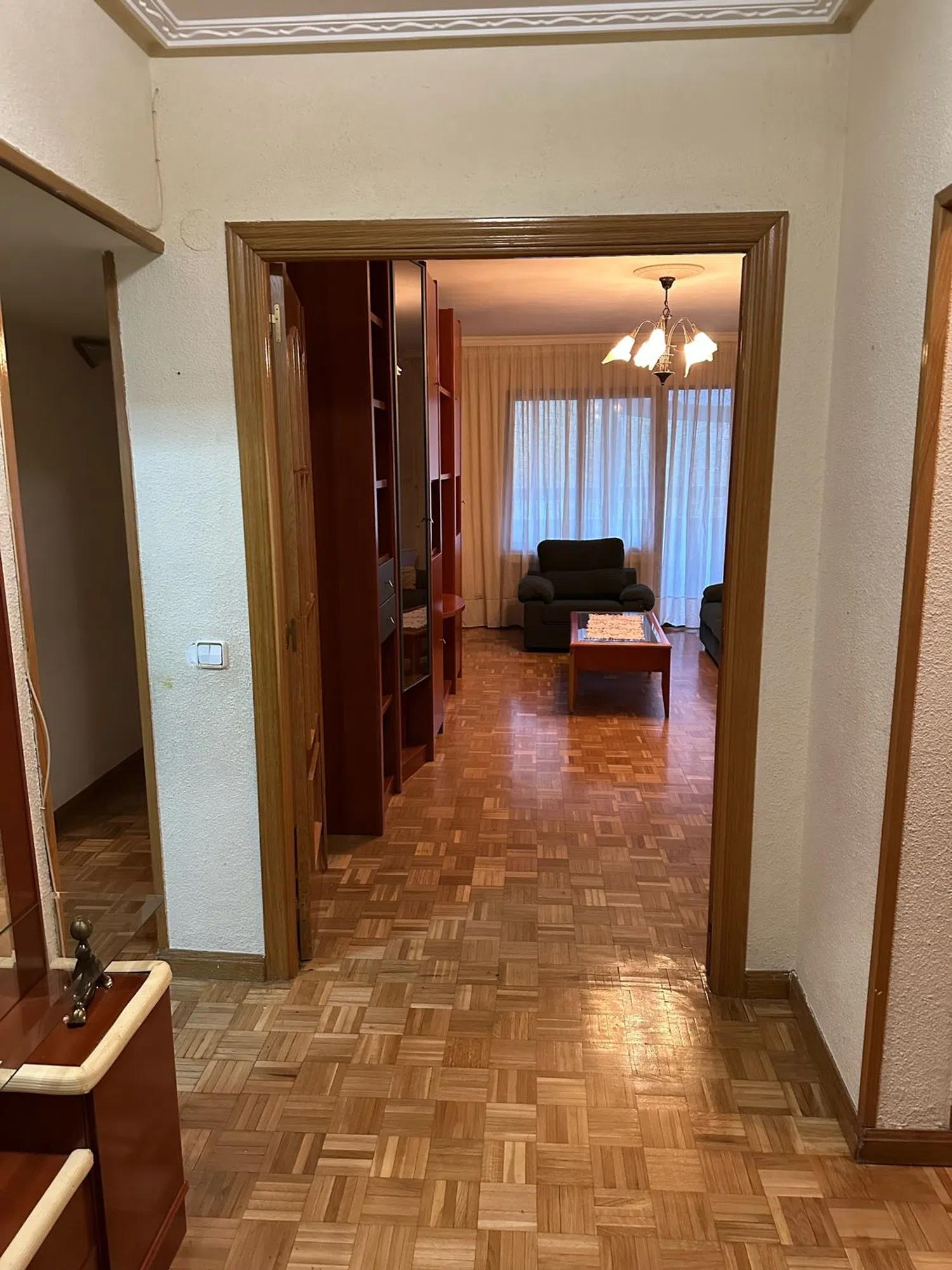 Piso en Reyes Católicos - Foto 1