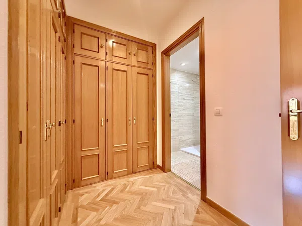 Piso en Calle del Marqués de la Valdavia - Foto 18
