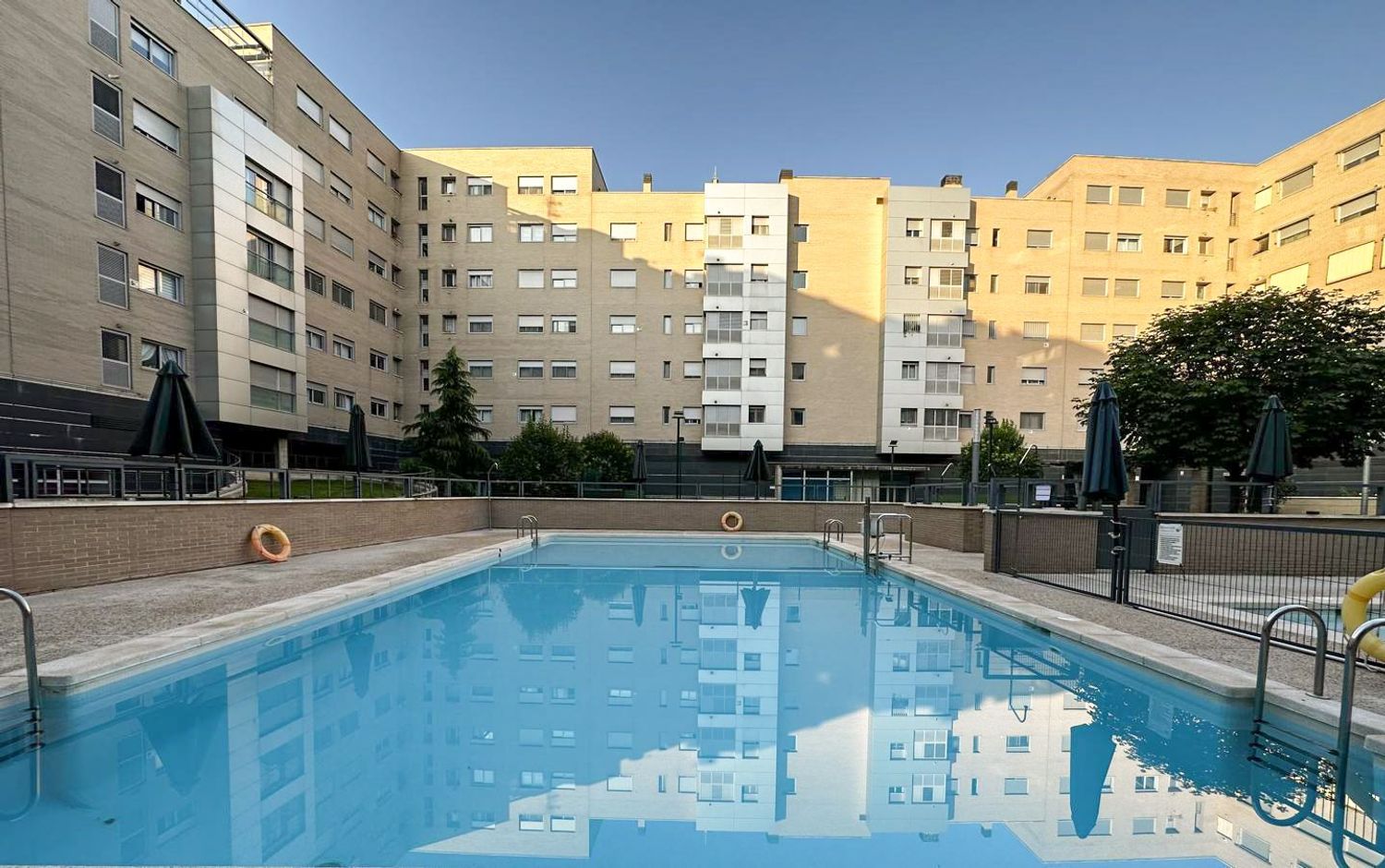 Piso en calle Camerún, 4 - Foto 1