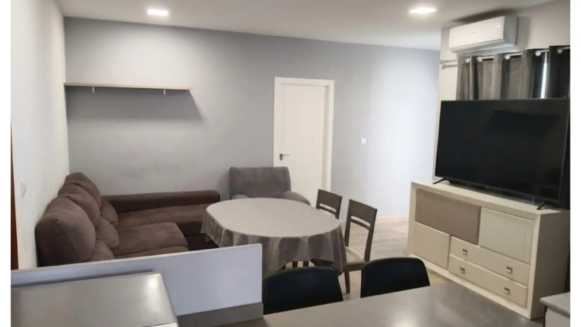 Casa adosada en  Calle Puebla de los Infantes 11 - Foto 4