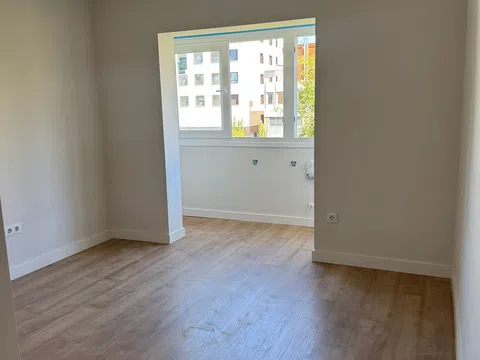 Piso en Ángel Mujica, 14